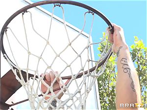 cougar Kendra eagerness luvs basketball and blowjobs